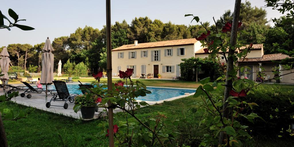 Mas De Lure Bed and Breakfast Salon-de-Provence Esterno foto