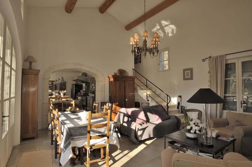 Mas De Lure Bed and Breakfast Salon-de-Provence Esterno foto